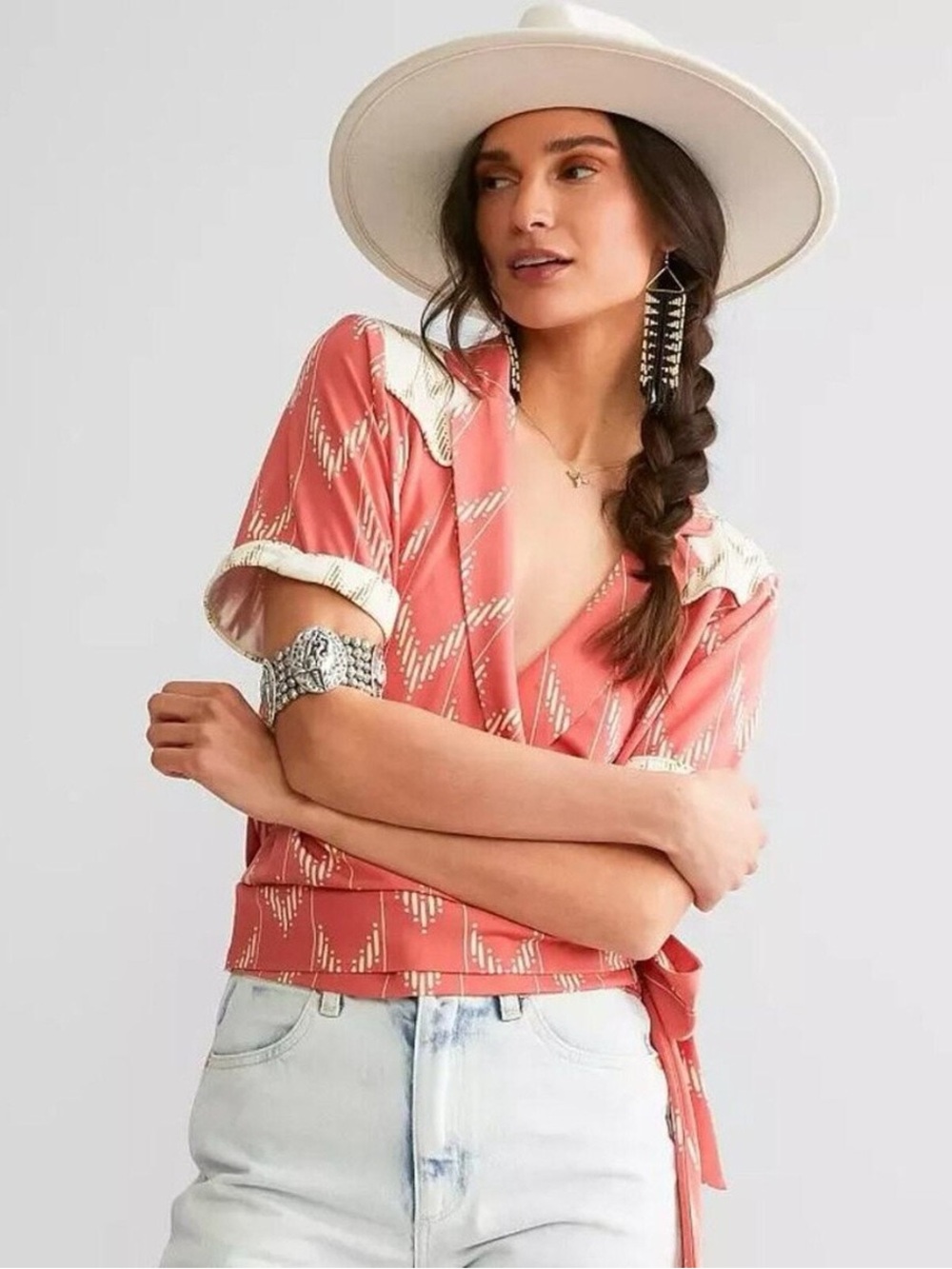 NWT Sterling & Stitch Western Short-Sleeve Wrap Blouse with Cream Trim